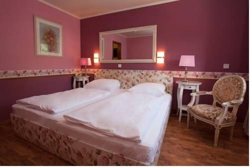 Hotel Ashley's Garden 4*